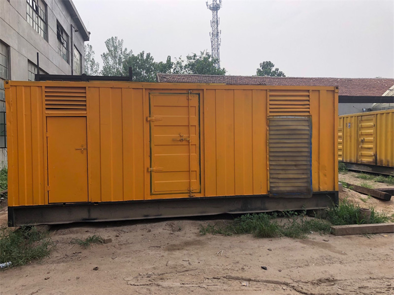 新建柴油发电机如何判断新机油是否已经完全充满机油滤清器？