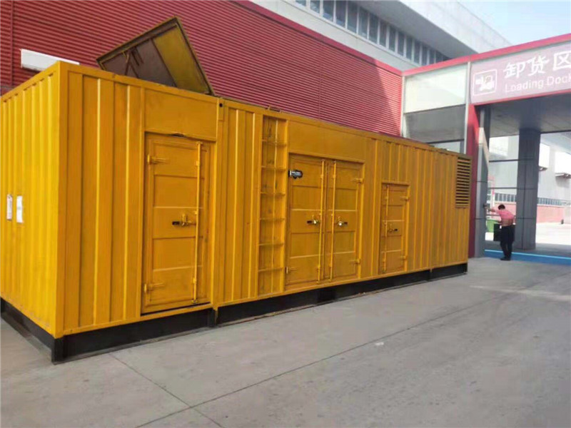 新建柴油发电机组预热机油时需要注意哪些安全事项?